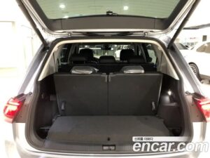 Volkswagen Tiguan 2.0 TSI Prestige 2023 года из Южной Кореи