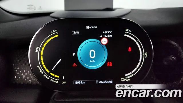 34772290_008.jpg Mini Cooper SE ELECTRIC 2023 года из Южной Кореи