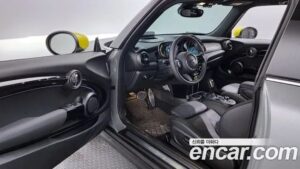 Mini Cooper SE ELECTRIC 2023 года из Южной Кореи