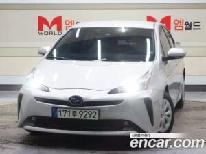 Toyota Prius 1.8 2021 года из Южной Кореи