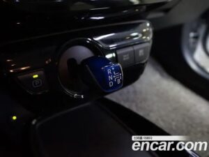 Toyota Prius 1.8 2021 года из Южной Кореи