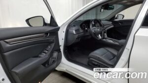 Honda Accord 2.0 HYBRID Touring 2021 года из Южной Кореи
