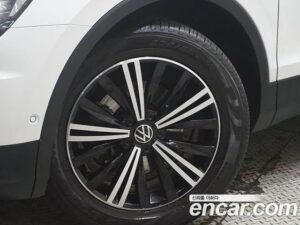 Volkswagen Tiguan 2.0 TDI Prestige 2020 года из Южной Кореи