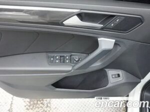 Volkswagen Tiguan 2.0 TDI Prestige 2020 года из Южной Кореи