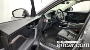 Jaguar F-PACE 20d Prestige 2020 года из Южной Кореи