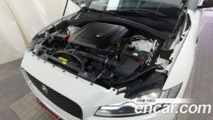Jaguar F-PACE 20d Prestige 2020 года из Южной Кореи