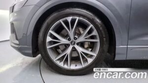 Audi Q8 50 TDI 4WD Premium 2021 года из Южной Кореи