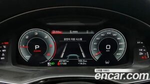 Audi Q8 50 TDI 4WD Premium 2021 года из Южной Кореи