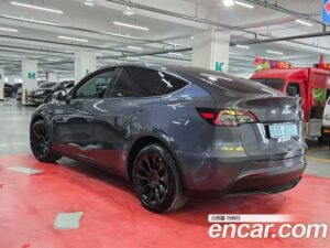 Tesla Model Y LONG RANGE 2022 года из Южной Кореи