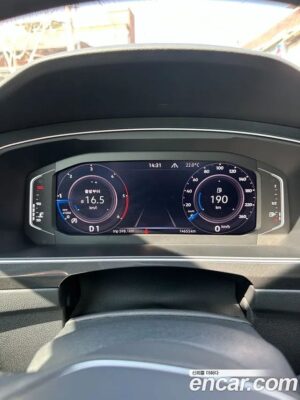 Volkswagen Tiguan 2.0 TDI Premium 2021 года из Южной Кореи