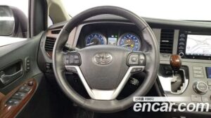Toyota Sienna 3.5 AWD 2020 года из Южной Кореи