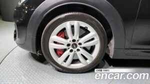 Mini Cooper Convertible JCW 2020 года из Южной Кореи
