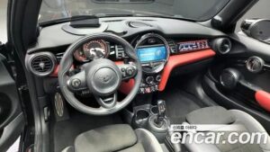 Mini Cooper Convertible JCW 2020 года из Южной Кореи