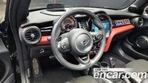 Mini Cooper Convertible JCW 2020 года из Южной Кореи