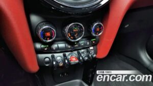 Mini Cooper Convertible JCW 2020 года из Южной Кореи