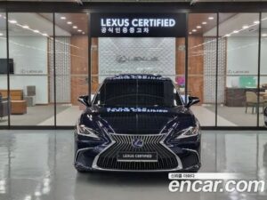 Lexus ES Luxury Plus 2021 года из Южной Кореи
