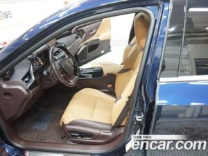 Lexus ES Luxury Plus 2021 года из Южной Кореи