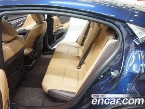 Lexus ES Luxury Plus 2021 года из Южной Кореи