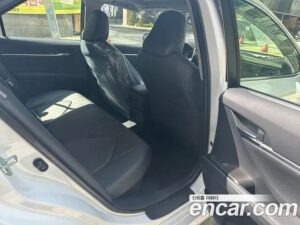 Toyota Camry 2.5 XLE HYBRID 2023 года из Южной Кореи