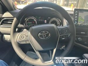 Toyota Camry 2.5 XLE HYBRID 2023 года из Южной Кореи