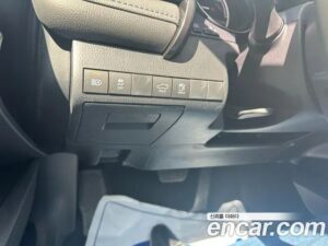 Toyota Camry 2.5 XLE HYBRID 2023 года из Южной Кореи