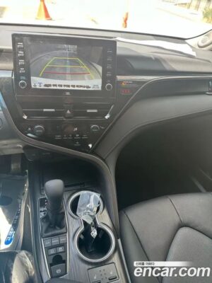 Toyota Camry 2.5 XLE HYBRID 2023 года из Южной Кореи