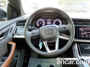 Audi Q8 45 TDI 4WD Premium 2020 года из Южной Кореи