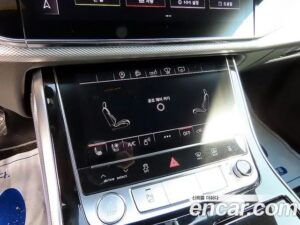 Audi Q8 45 TDI 4WD Premium 2020 года из Южной Кореи