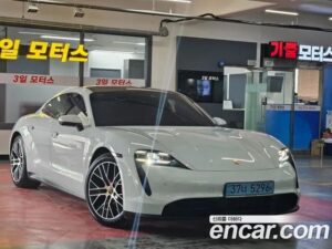 Porsche Taycan 4S 2021 года из Южной Кореи