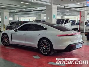 Porsche Taycan 4S 2021 года из Южной Кореи