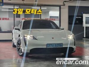 Porsche Taycan 4S 2021 года из Южной Кореи
