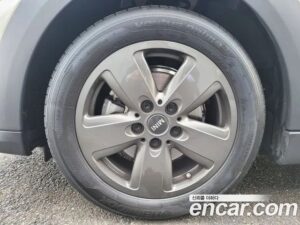 Mini Cooper 5Door CLASSIC 2023 года из Южной Кореи