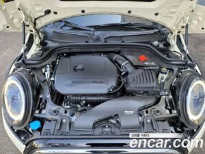 Mini Cooper 5Door CLASSIC 2023 года из Южной Кореи