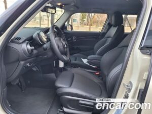 Mini Cooper 5Door CLASSIC 2023 года из Южной Кореи