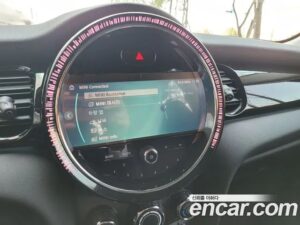 Mini Cooper 5Door CLASSIC 2023 года из Южной Кореи