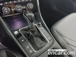 Volkswagen Jetta 1.5 TSI Premium 2023 года из Южной Кореи