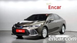 Toyota Camry 2.5 LE HYBRID 2022 года из Южной Кореи