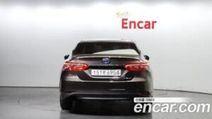 Toyota Camry 2.5 LE HYBRID 2022 года из Южной Кореи