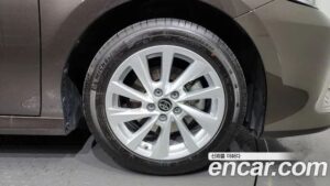 Toyota Camry 2.5 LE HYBRID 2022 года из Южной Кореи