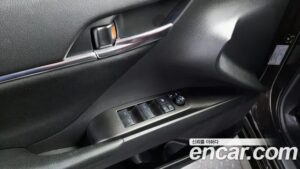 Toyota Camry 2.5 LE HYBRID 2022 года из Южной Кореи