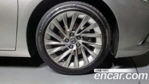 Lexus ES Luxury Plus 2021 года из Южной Кореи
