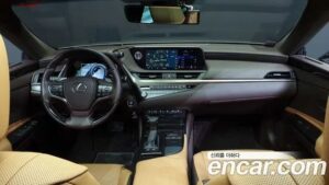Lexus ES Luxury Plus 2021 года из Южной Кореи