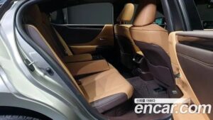 Lexus ES Luxury Plus 2021 года из Южной Кореи