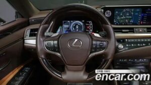 Lexus ES Luxury Plus 2021 года из Южной Кореи