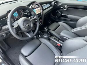 Mini Cooper CLASSIC Plus 2022 года из Южной Кореи