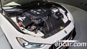 Maserati Ghibli 3.0 Дизель 2020 года из Южной Кореи