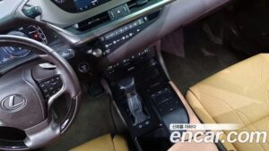 Lexus ES Executive 2021 года из Южной Кореи