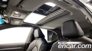 Toyota Camry 2.5 XLE HYBRID 2020 года из Южной Кореи