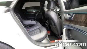 Audi A7 45 TDI 4WD Premium 2020 года из Южной Кореи