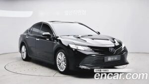 Toyota Camry 2.5 XLE HYBRID 2020 года из Южной Кореи